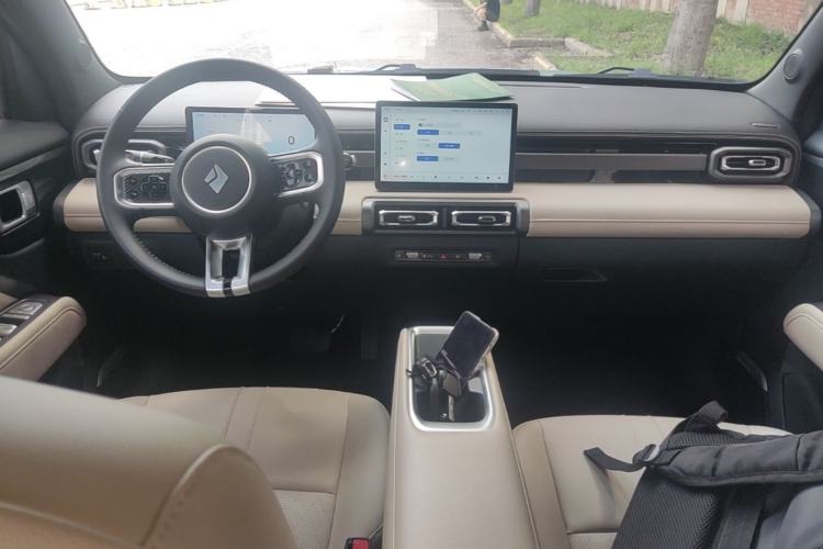 Used Baojun Spark EUV 2024 Prestige Edition 4 Seats Center Console