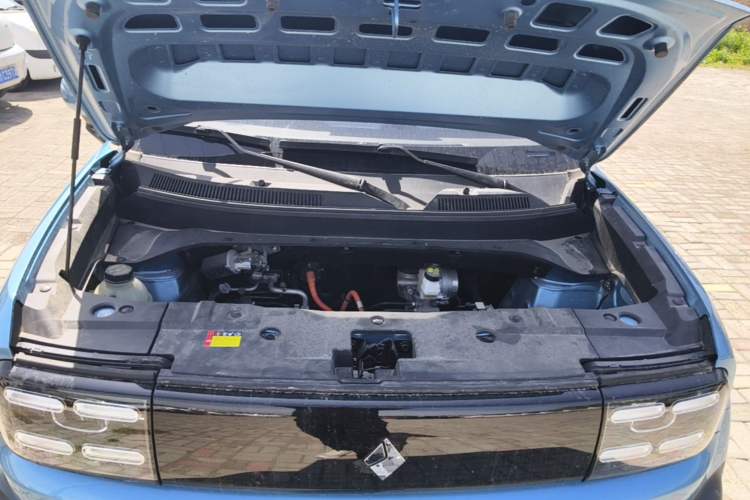Used Baojun Spark EUV 2024 Prestige Edition 4 Seats Engine Bay