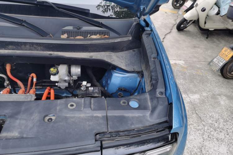 Used Baojun Spark EUV 2024 Prestige Edition 4 Seats Engine Bay Left