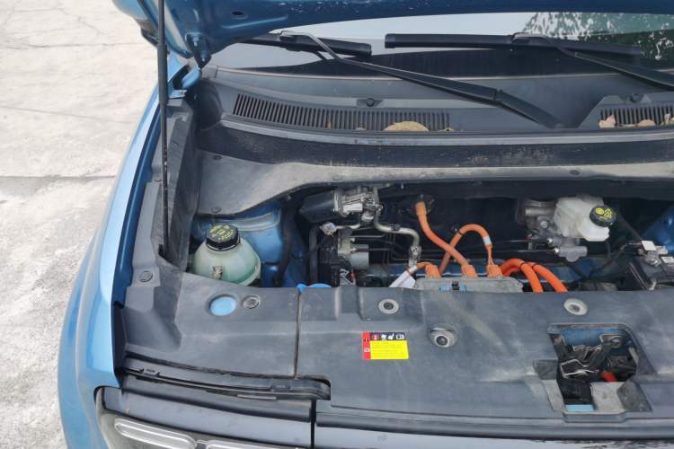Used Baojun Spark EUV 2024 Prestige Edition 4 Seats Engine Bay Right