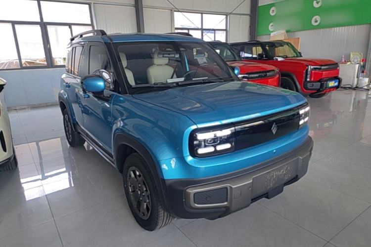 Used Baojun Spark EUV 2024 Prestige Edition 4 Seats Front Right 45 Deg