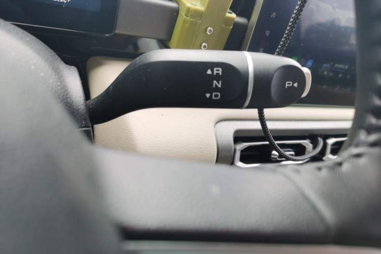 Used Baojun Spark EUV 2024 Prestige Edition 4 Seats Gear Lever