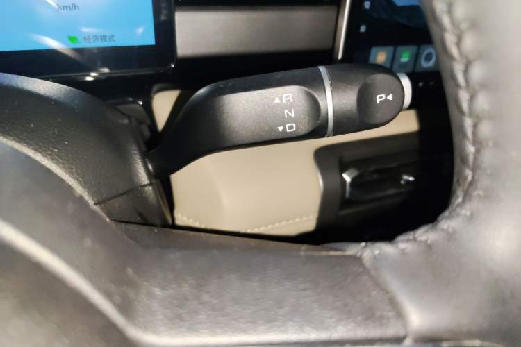 Used Baojun Spark EUV 2024 Flagship Edition 4 Seats Gear Lever