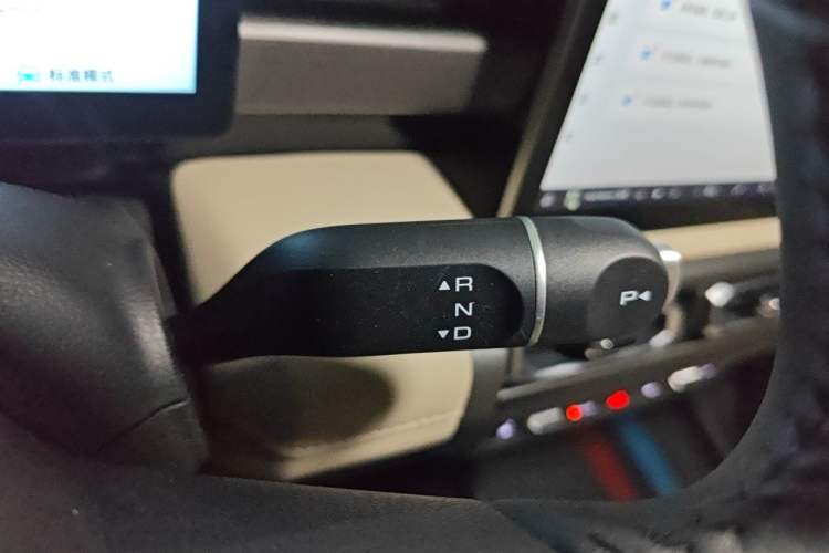 Used Baojun Spark EUV 2024 Prestige Edition 4 Seats Gear Lever