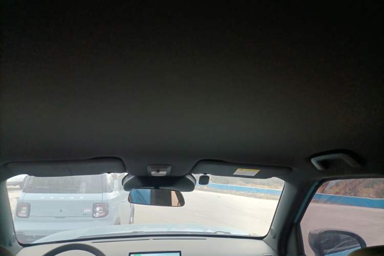 Used Baojun Spark EUV 2024 Prestige Edition 4 Seats Headliner