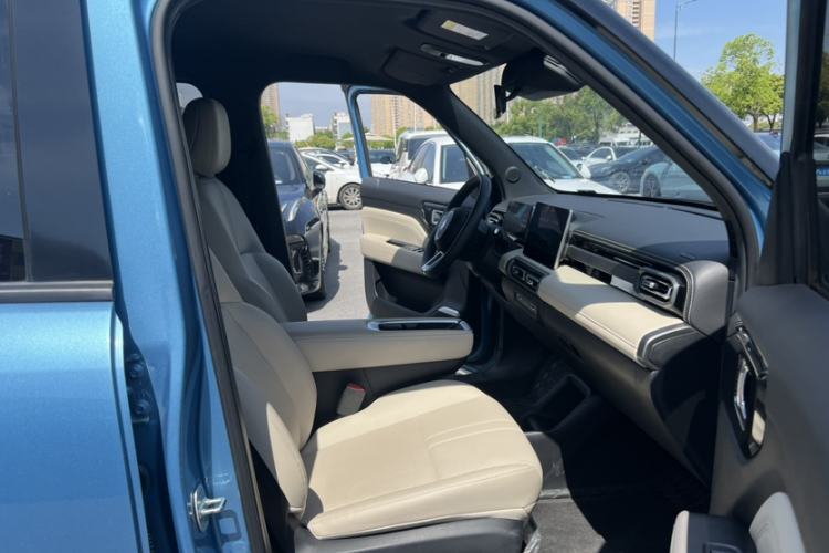 Used Baojun Spark EUV 2024 Prestige Edition 4 Seats Interior 2