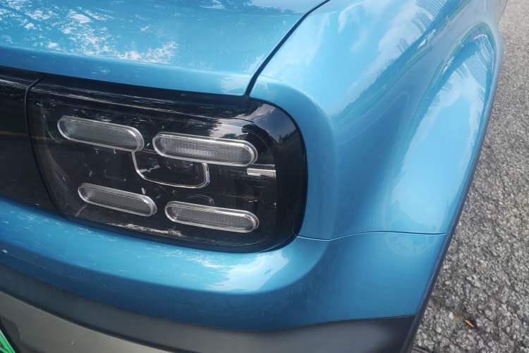 Used Baojun Spark EUV 2024 Prestige Edition 4 Seats Left Front Headlight