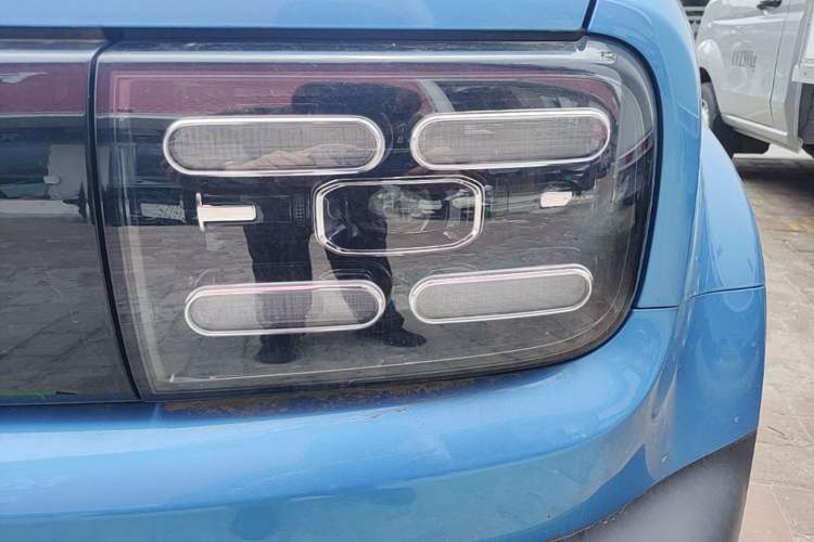 Used Baojun Spark EUV 2024 Prestige Edition 4 Seats Left Front Headlight