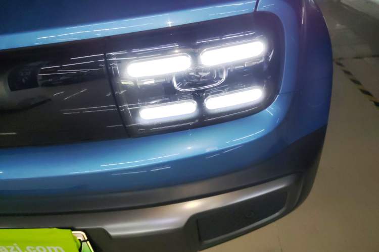 Used Baojun Spark EUV 2024 Flagship Edition 4 Seats Left Front Headlight
