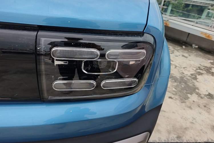 Used Baojun Spark EUV 2024 Prestige Edition 4 Seats Left Front Headlight