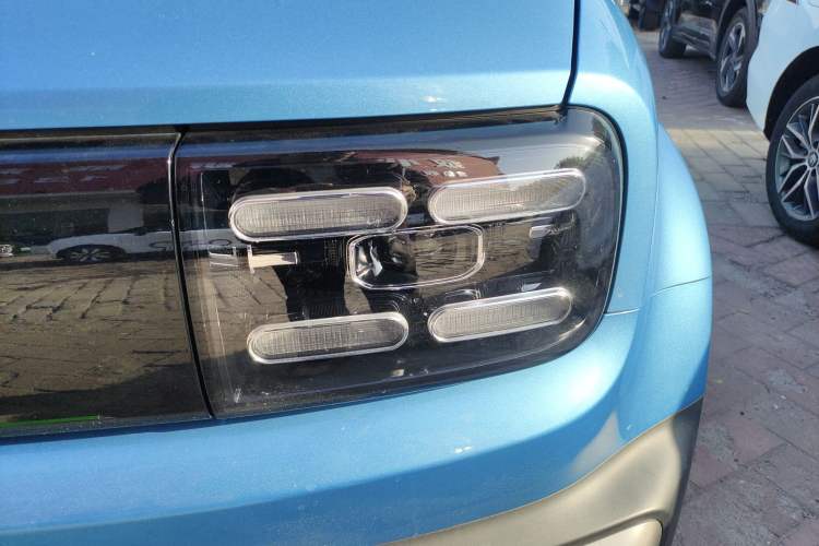 Used Baojun Spark EUV 2024 Prestige Edition 4 Seats Left Front Headlight