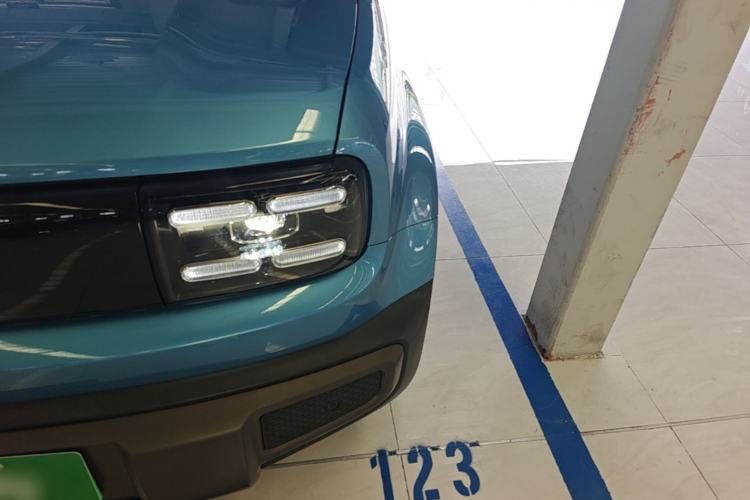 Used Baojun Spark EUV 2024 Flagship Edition 4 Seats Left Front Headlight