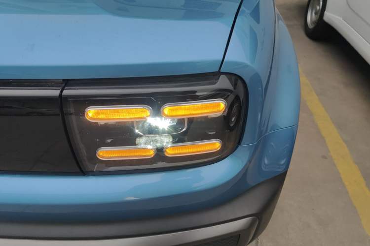 Used Baojun Spark EUV 2024 Prestige Edition 4 Seats Left Front Headlight