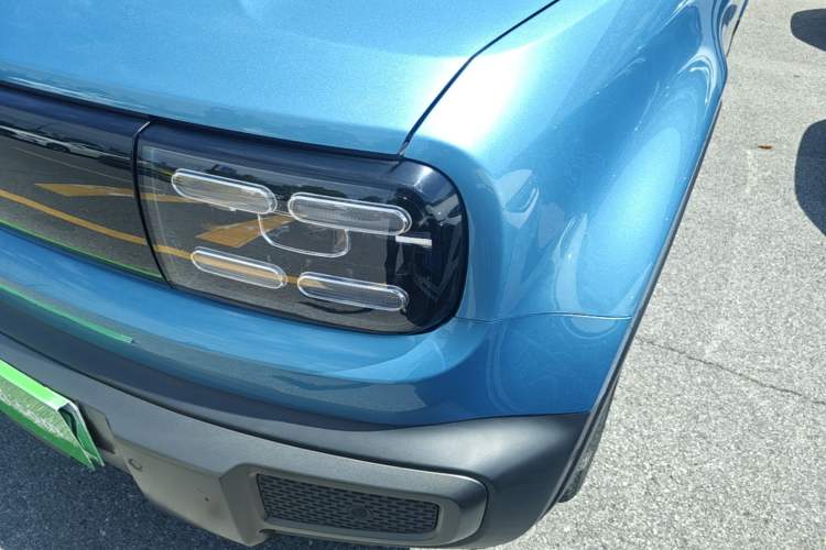 Used Baojun Spark EUV 2024 Prestige Edition 4 Seats Left Front Headlight