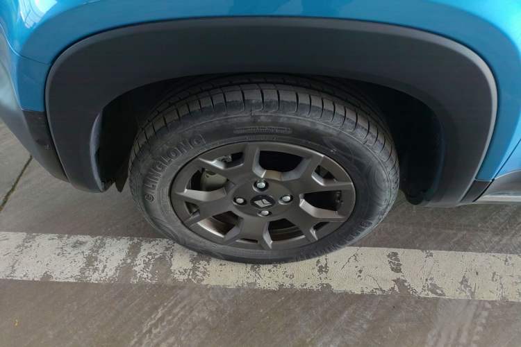 Used Baojun Spark EUV 2024 Prestige Edition 4 Seats Left Front Wheel Hub