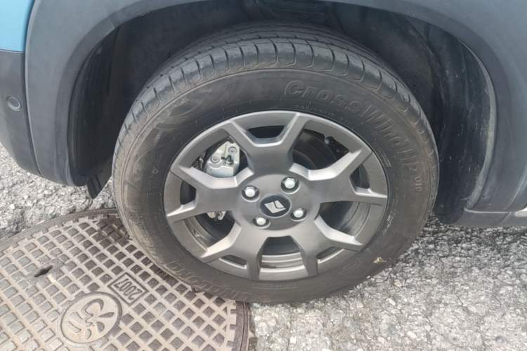 Used Baojun Spark EUV 2024 Prestige Edition 4 Seats Left Front Wheel Hub