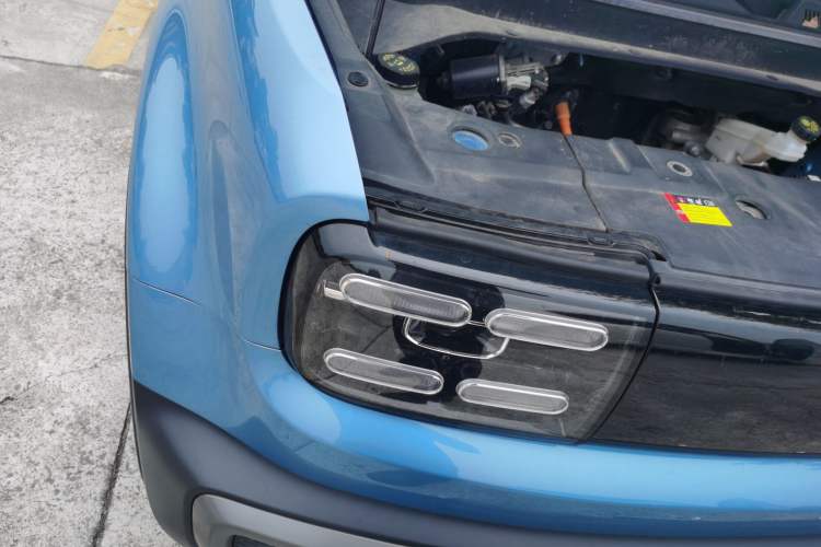 Used Baojun Spark EUV 2024 Prestige Edition 4 Seats Right Front Headlight