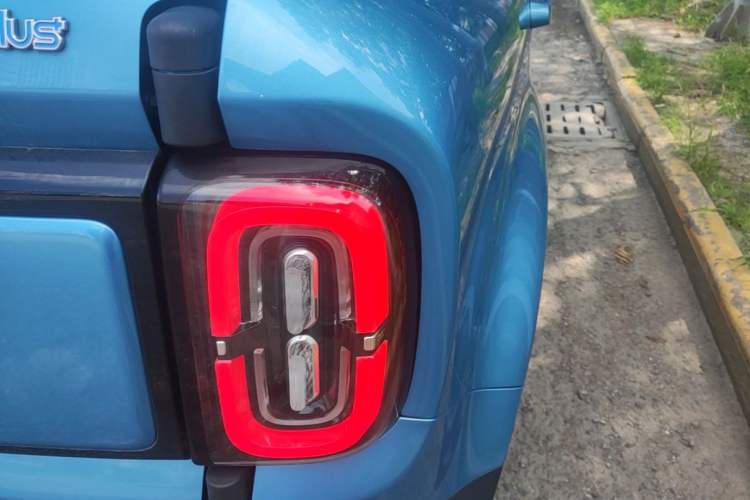 Used Baojun Spark EUV 2024 Prestige Edition 4 Seats Right Rear Taillight