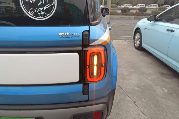 Used Baojun Spark EUV 2024 Prestige Edition 4 Seats Right Rear Taillight
