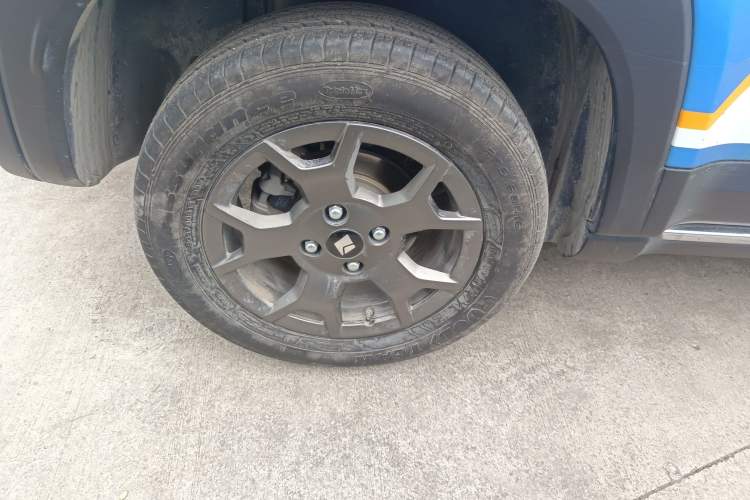 Used Baojun Spark EUV 2024 Prestige Edition 4 Seats Right Rear Wheel Hub