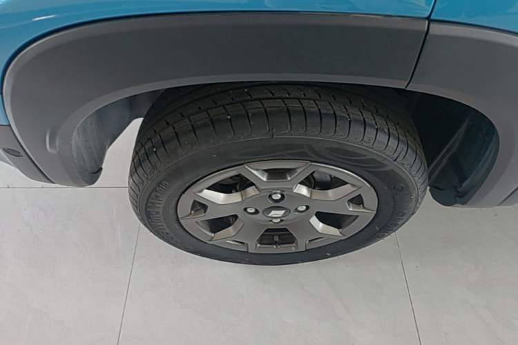 Used Baojun Spark EUV 2024 Prestige Edition 4 Seats Right Rear Wheel Hub