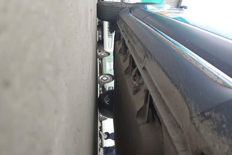 Used Baojun Spark EUV 2024 Prestige Edition 4 Seats Right Side Sill