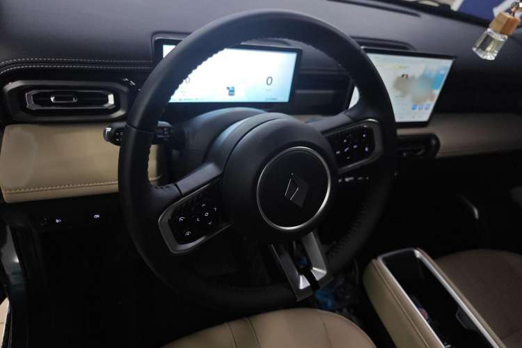 Used Baojun Spark EUV 2024 Flagship Edition 4 Seats Steering Wheel