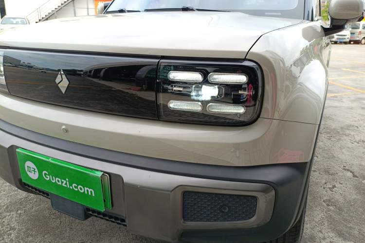 Used Baojun Spark EUV 2024 Flagship Edition 4 Seats Left Front Headlight