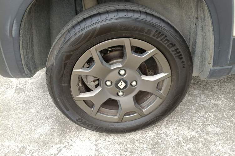 Used Baojun Spark EUV 2024 Flagship Edition 4 Seats Right Rear Wheel Hub