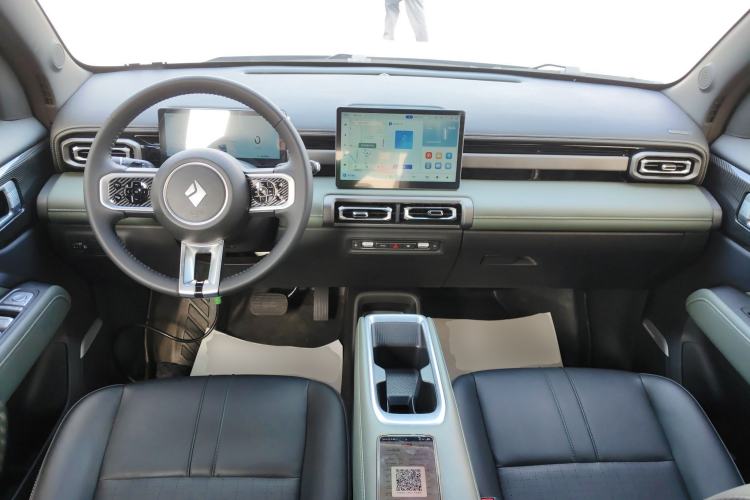 Used Baojun Spark EUV 2024 Prestige Edition 4 Seats Center Console
