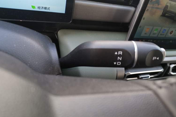Used Baojun Spark EUV 2024 Prestige Edition 4 Seats Gear Lever
