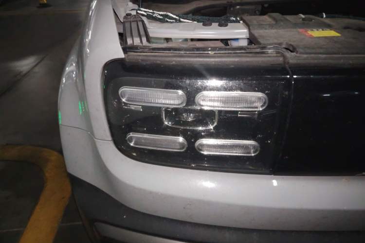 Used Baojun Spark EUV 2024 Prestige Edition 4 Seats Right Front Headlight