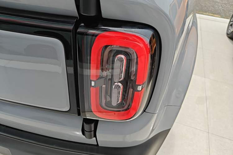 Used Baojun Spark EUV 2024 Prestige Edition 4 Seats Right Rear Taillight