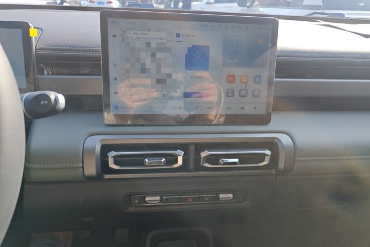 Used Baojun Spark EUV 2024 Prestige Edition 4 Seats Audio And AC Panel