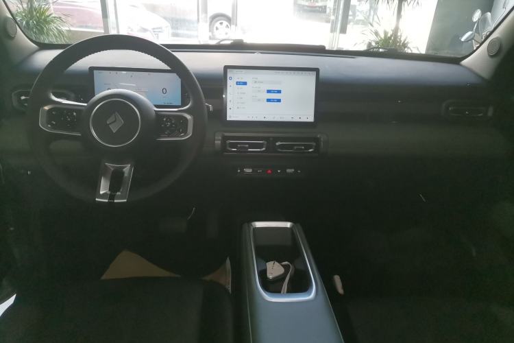 Used Baojun Spark EUV 2024 Prestige Edition 4 Seats Center Console