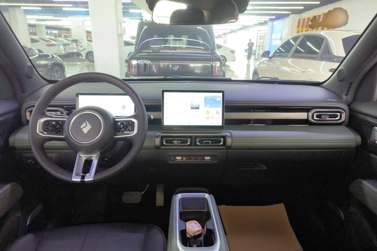Used Baojun Spark EUV 2024 Prestige Edition 4 Seats Center Console