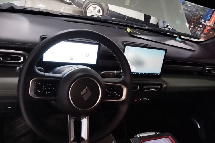 Used Baojun Spark EUV 2024 Prestige Edition 4 Seats Center Console