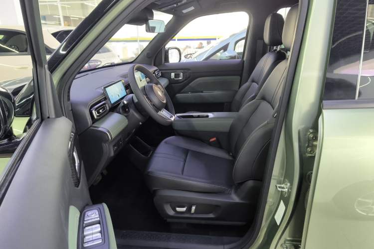 Used Baojun Spark EUV 2024 Prestige Edition 4 Seats Driver Seat