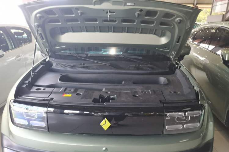 Used Baojun Spark EUV 2024 Flagship Edition 4 Seats Engine Bay