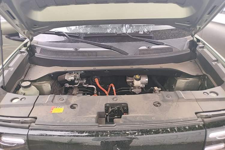 Used Baojun Spark EUV 2024 Prestige Edition 4 Seats Engine Bay