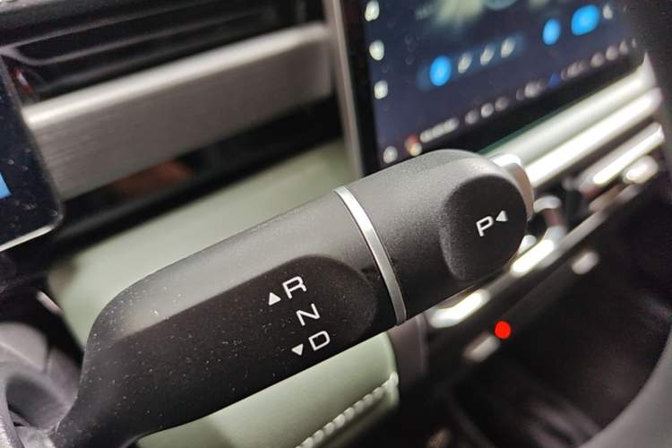 Used Baojun Spark EUV 2024 Prestige Edition 4 Seats Gear Lever