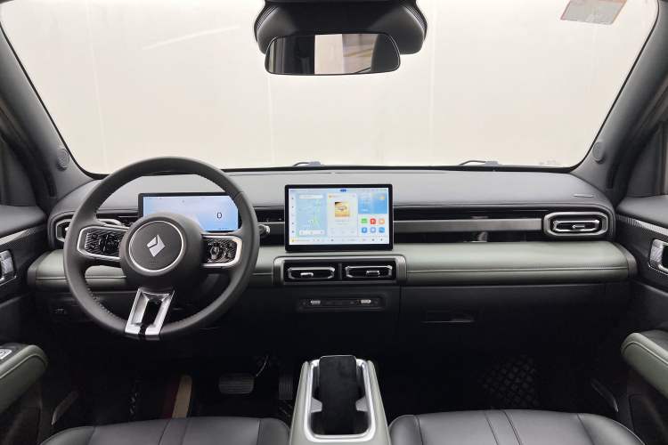 Used Baojun Spark EUV 2024 Prestige Edition 4 Seats Interior 2