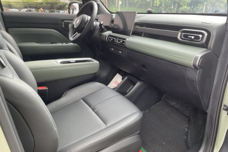 Used Baojun Spark EUV 2024 Prestige Edition 4 Seats Interior 5