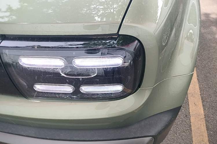 Used Baojun Spark EUV 2024 Prestige Edition 4 Seats Left Front Headlight