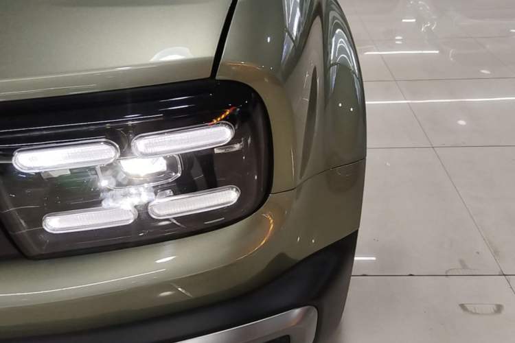 Used Baojun Spark EUV 2024 Prestige Edition 4 Seats Left Front Headlight