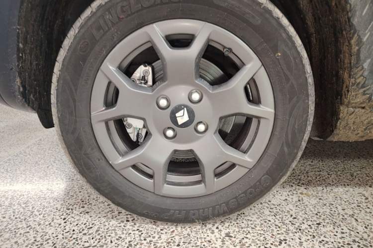 Used Baojun Spark EUV 2024 Prestige Edition 4 Seats Left Front Wheel Hub