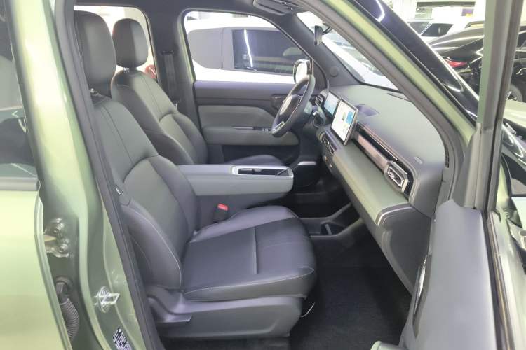 Used Baojun Spark EUV 2024 Prestige Edition 4 Seats Right Front Seat