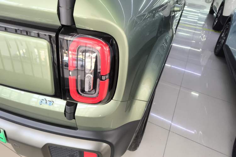 Used Baojun Spark EUV 2024 Prestige Edition 4 Seats Right Rear Taillight