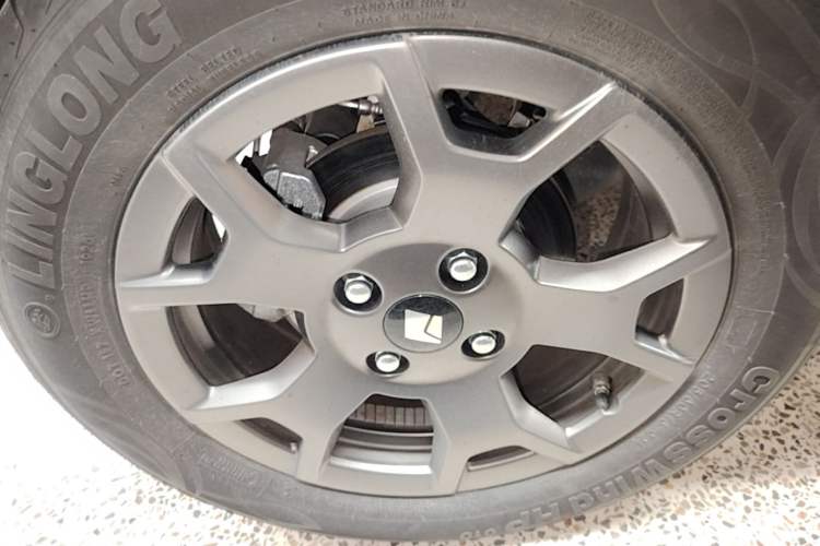 Used Baojun Spark EUV 2024 Flagship Edition 4 Seats Right Rear Wheel Hub