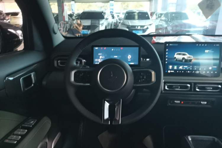 Used Baojun Spark EUV 2024 Flagship Edition 4 Seats Steering Wheel